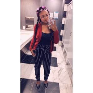 Meet your Posher, Nadejeh